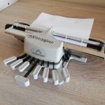 Na zdjęciu maszyna do pisania brailem